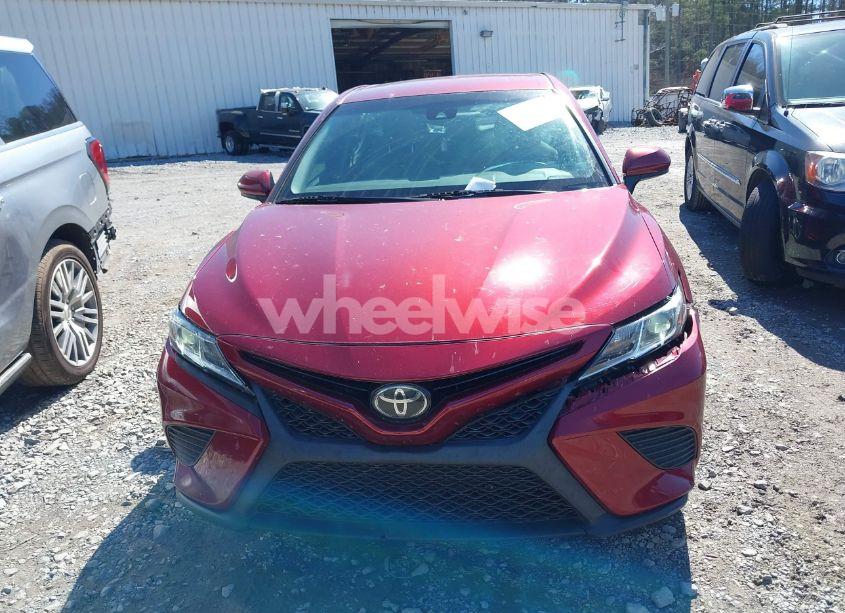 Photo 12 of 2018 Toyota Camry SE (VIN 4T1B11HK2JU613017)
