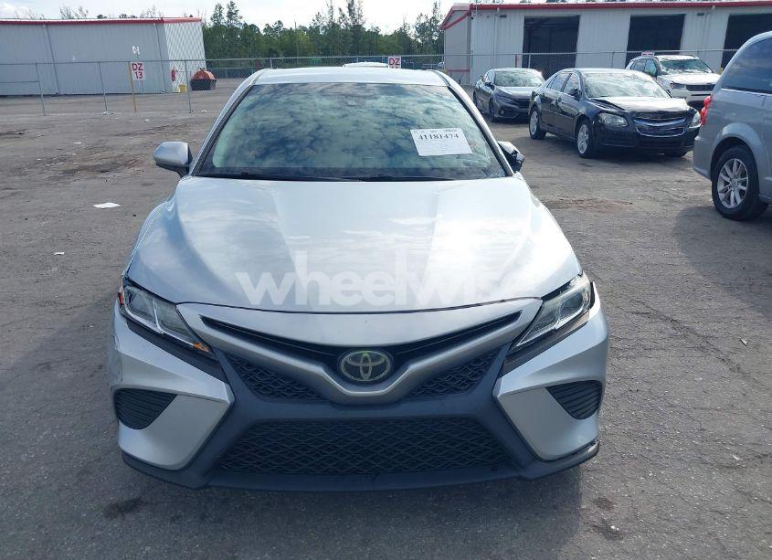 Photo 12 of 2018 Toyota Camry SE (VIN 4T1B11HK2JU614166)