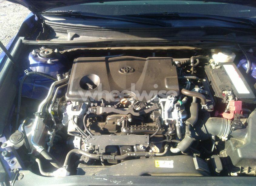 Photo 10 of 2018 Toyota Camry LE (VIN 4T1B11HK2JU617441)