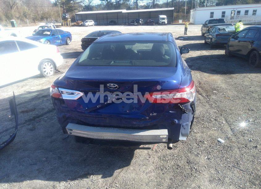 Photo 17 of 2018 Toyota Camry LE (VIN 4T1B11HK2JU617441)