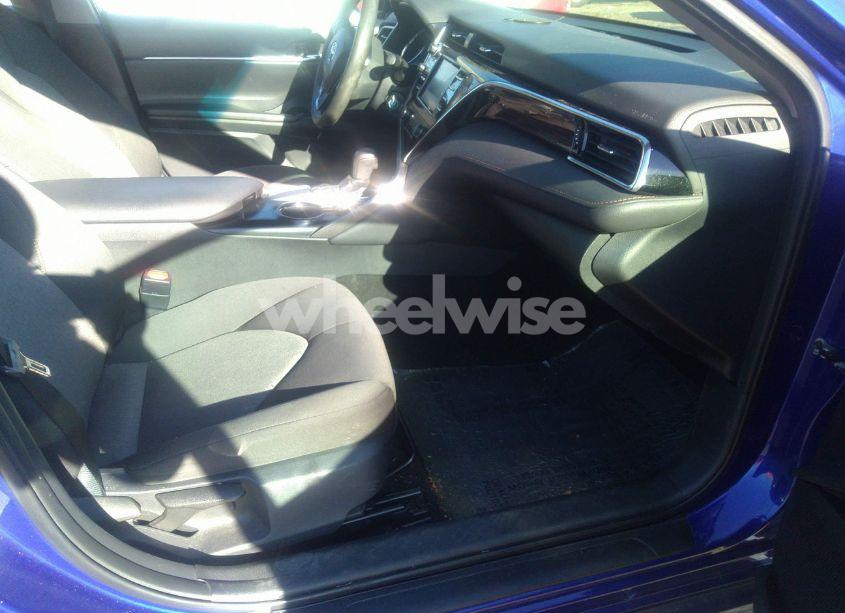 Photo 5 of 2018 Toyota Camry LE (VIN 4T1B11HK2JU617441)