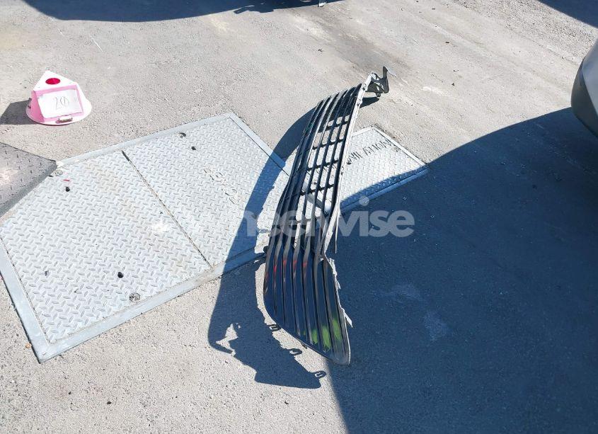 Photo 12 of 2018 Toyota Camry LE (VIN 4T1B11HK2JU636118)