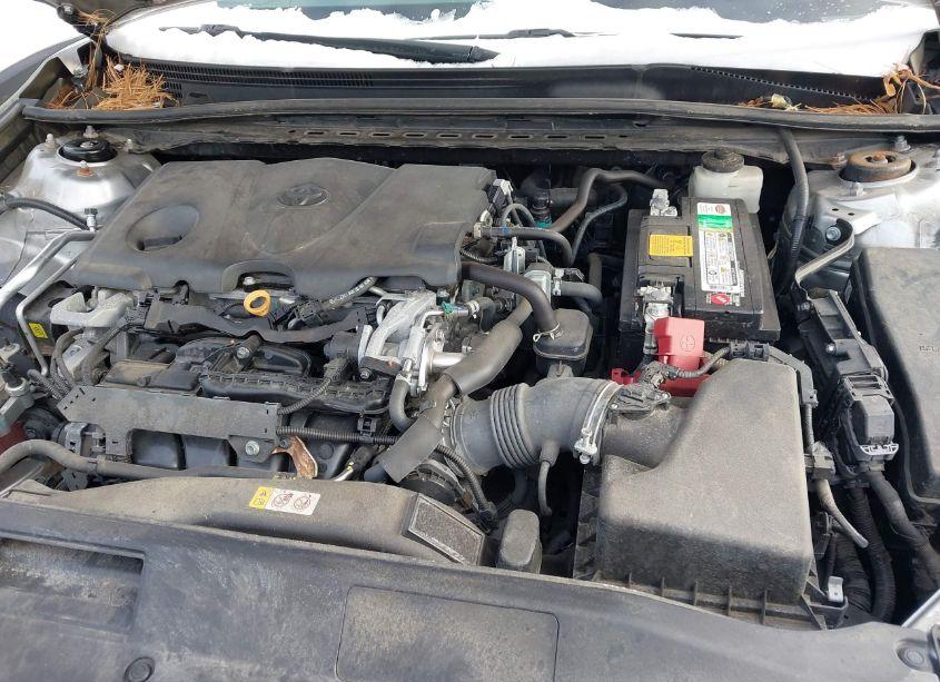 Photo 10 of 2018 Toyota Camry SE (VIN 4T1B11HK2JU641688)