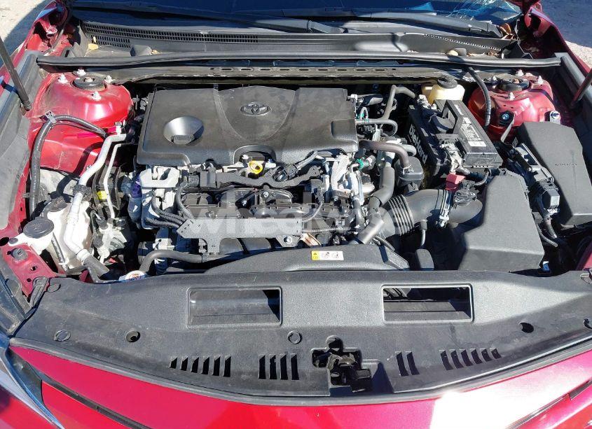 Photo 10 of 2018 Toyota Camry LE (VIN 4T1B11HK2JU657132)