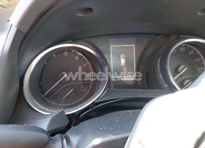 Photo 7 of 2018 Toyota Camry LE (VIN 4T1B11HK2JU657132)