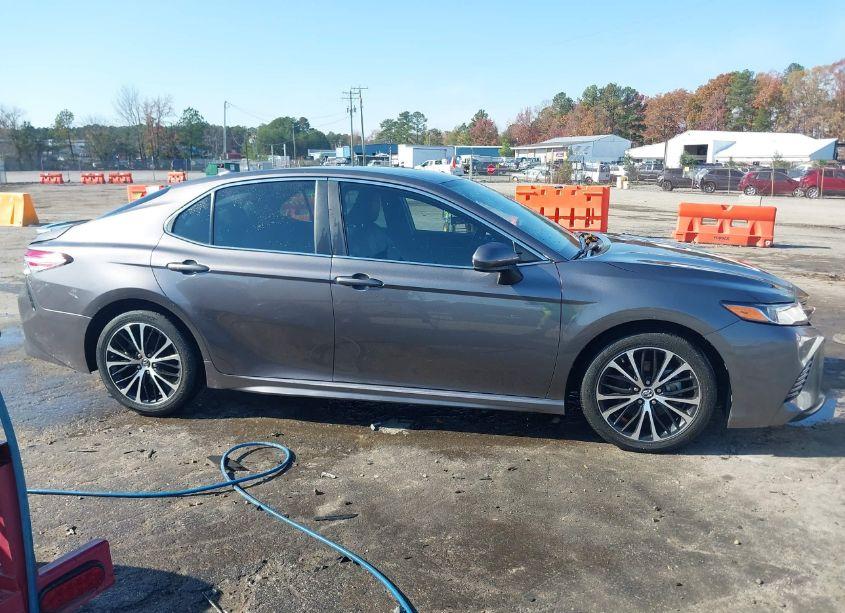 Photo 13 of 2019 Toyota Camry SE (VIN 4T1B11HK2KU160499)