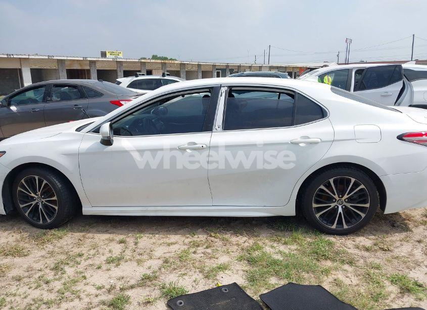 Photo 14 of 2019 Toyota Camry SE (VIN 4T1B11HK2KU181708)