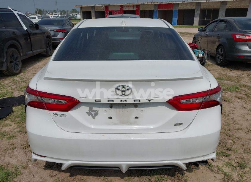 Photo 16 of 2019 Toyota Camry SE (VIN 4T1B11HK2KU181708)