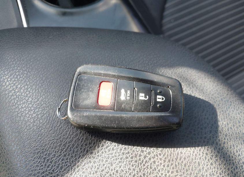 Photo 11 of 2019 Toyota Camry SE (VIN 4T1B11HK2KU182258)