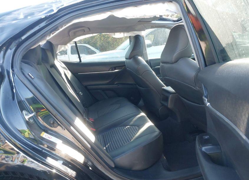 Photo 8 of 2019 Toyota Camry SE (VIN 4T1B11HK2KU182258)