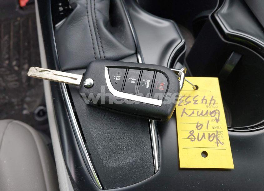 Photo 11 of 2019 Toyota Camry SE (VIN 4T1B11HK2KU186780)