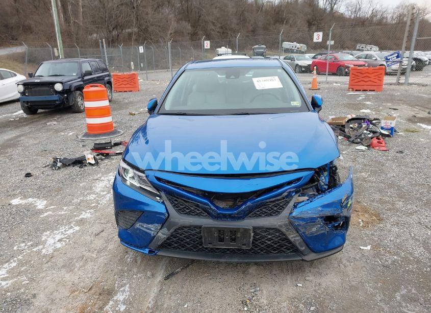 Photo 12 of 2019 Toyota Camry SE (VIN 4T1B11HK2KU186780)