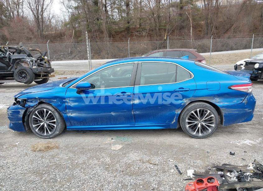 Photo 14 of 2019 Toyota Camry SE (VIN 4T1B11HK2KU186780)