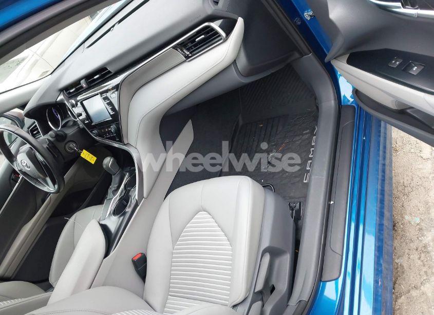 Photo 5 of 2019 Toyota Camry SE (VIN 4T1B11HK2KU186780)