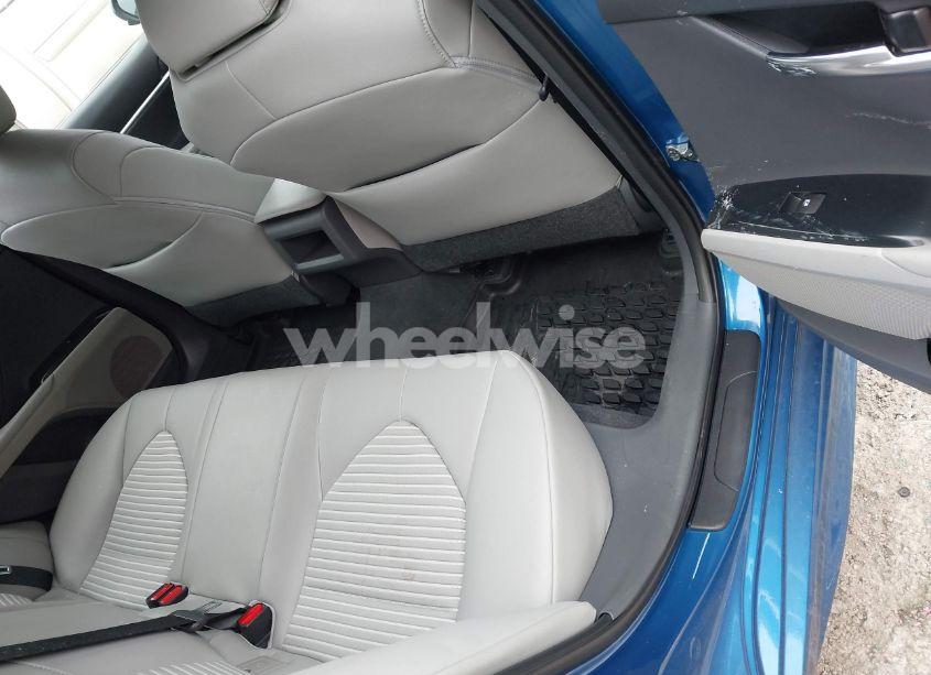 Photo 8 of 2019 Toyota Camry SE (VIN 4T1B11HK2KU186780)