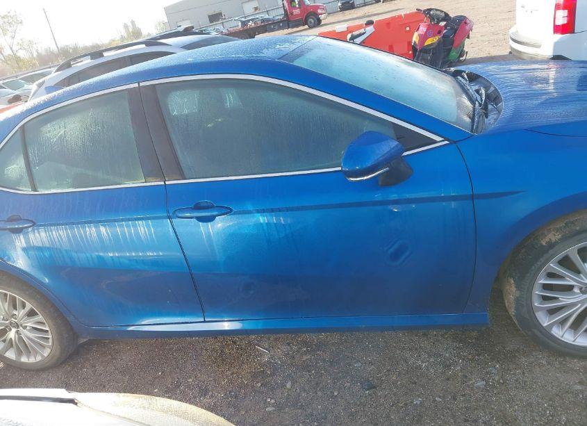 Photo 13 of 2019 Toyota Camry XLE (VIN 4T1B11HK2KU188710)