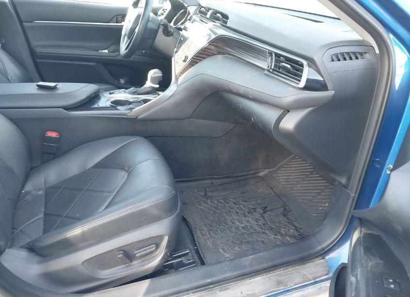 Photo 5 of 2019 Toyota Camry XLE (VIN 4T1B11HK2KU188710)