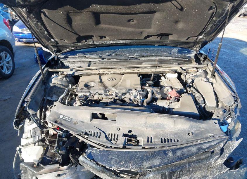 Photo 10 of 2019 Toyota Camry LE (VIN 4T1B11HK2KU198072)