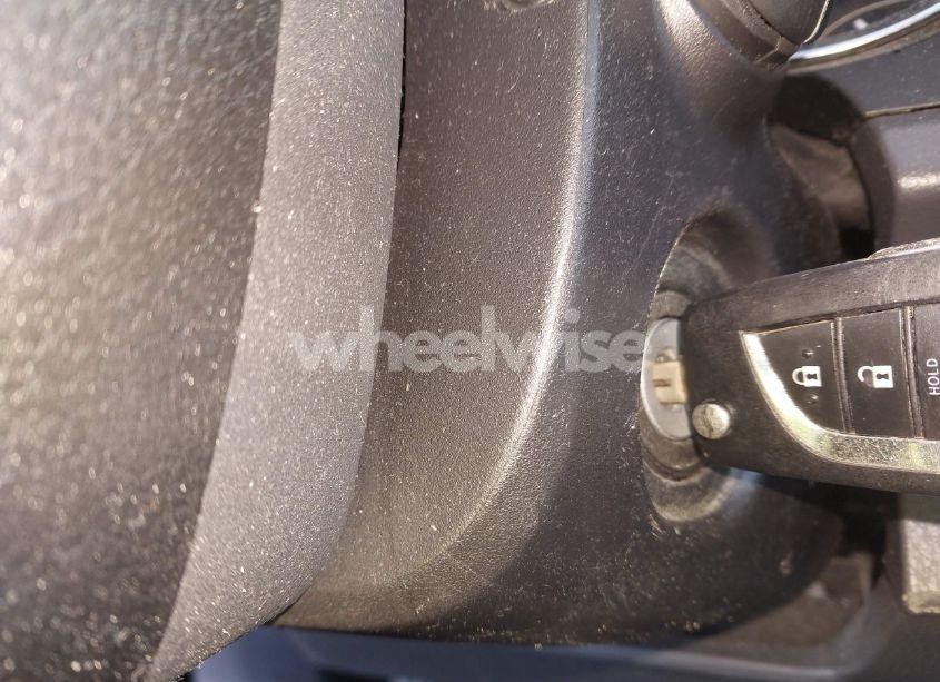 Photo 11 of 2019 Toyota Camry LE (VIN 4T1B11HK2KU198072)