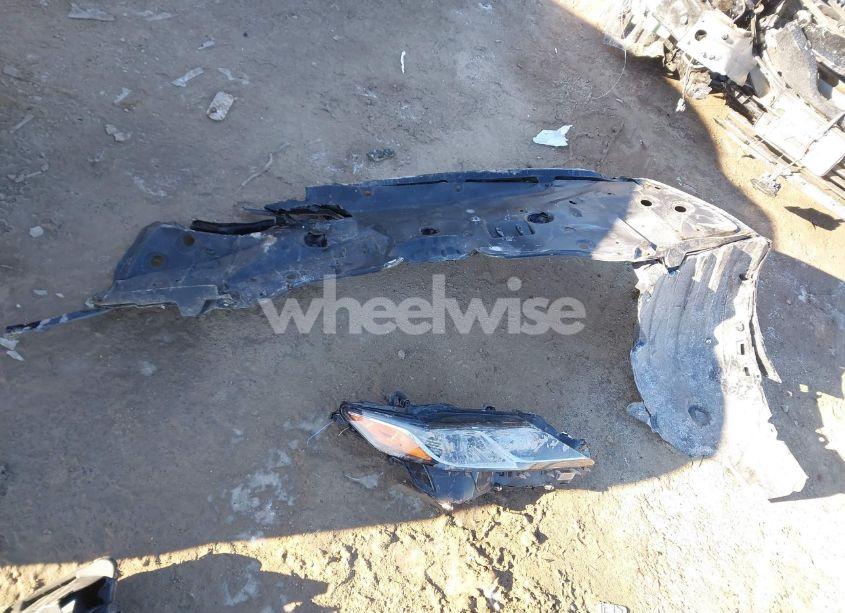 Photo 12 of 2019 Toyota Camry LE (VIN 4T1B11HK2KU198072)