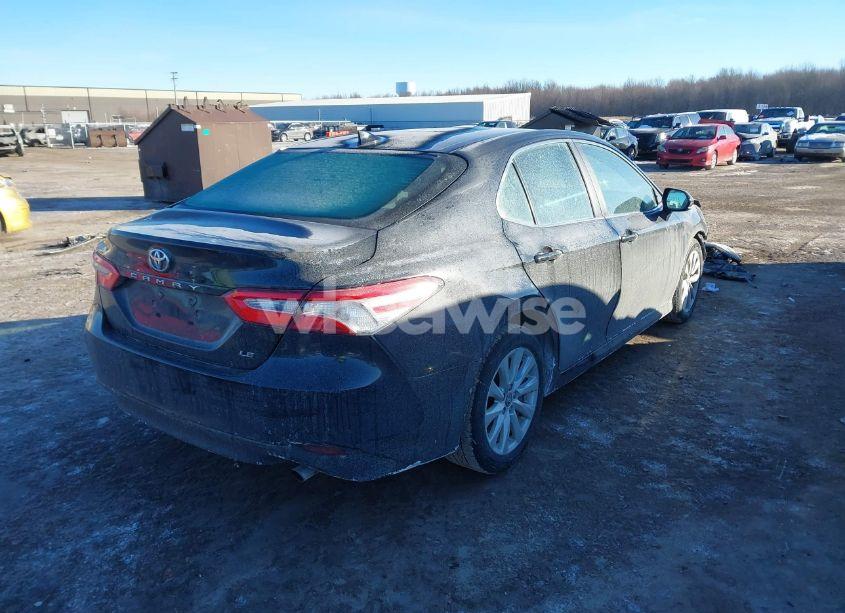Photo 4 of 2019 Toyota Camry LE (VIN 4T1B11HK2KU198072)