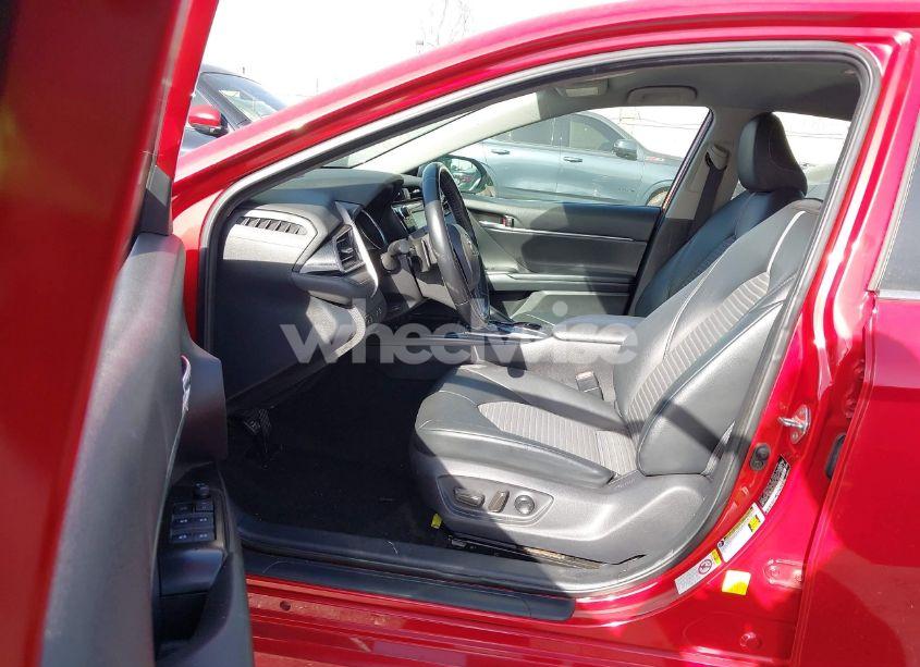 Photo 5 of 2019 Toyota Camry SE (VIN 4T1B11HK2KU201567)