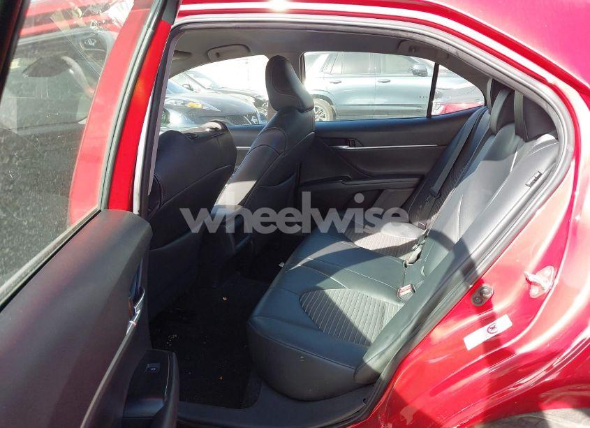 Photo 8 of 2019 Toyota Camry SE (VIN 4T1B11HK2KU201567)