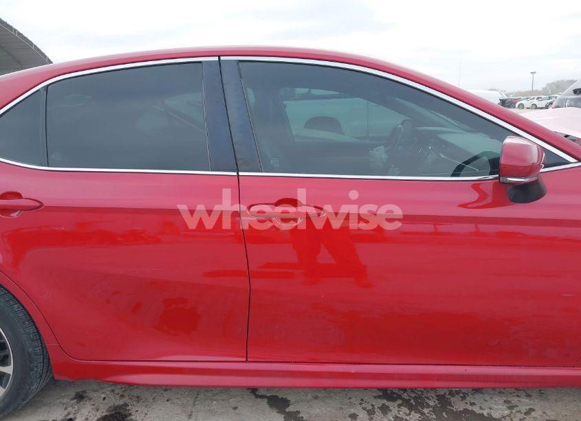 Photo 13 of 2019 Toyota Camry SE (VIN 4T1B11HK2KU214710)