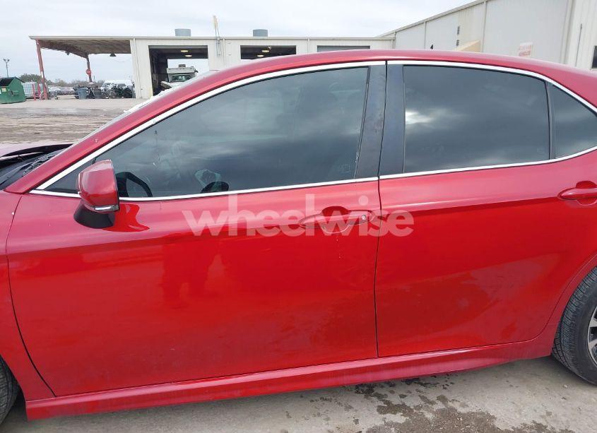 Photo 14 of 2019 Toyota Camry SE (VIN 4T1B11HK2KU214710)