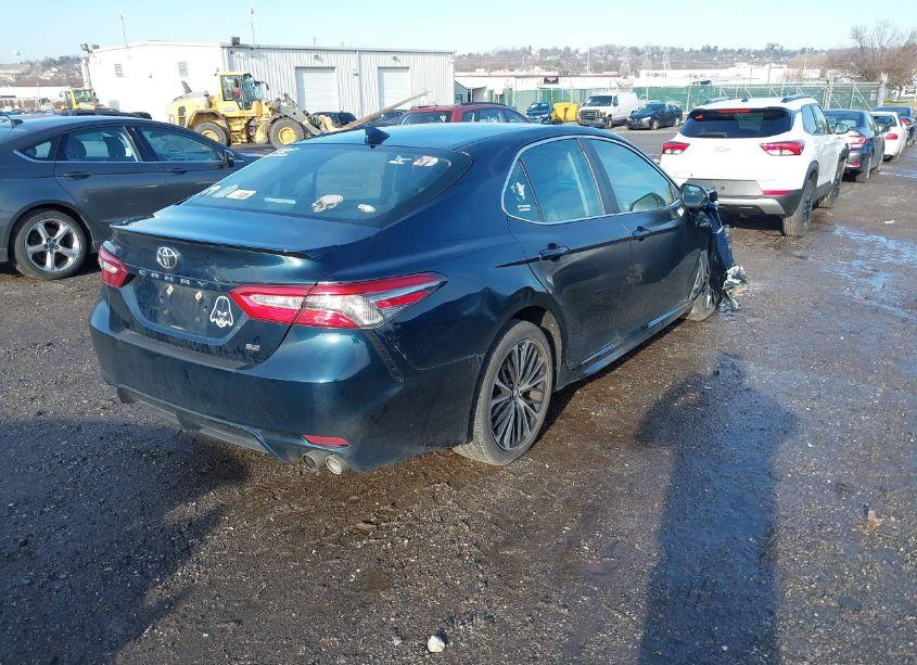 Photo 4 of 2019 Toyota Camry SE (VIN 4T1B11HK2KU247447)