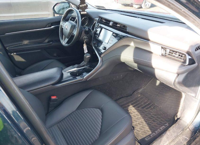 Photo 5 of 2019 Toyota Camry SE (VIN 4T1B11HK2KU247447)
