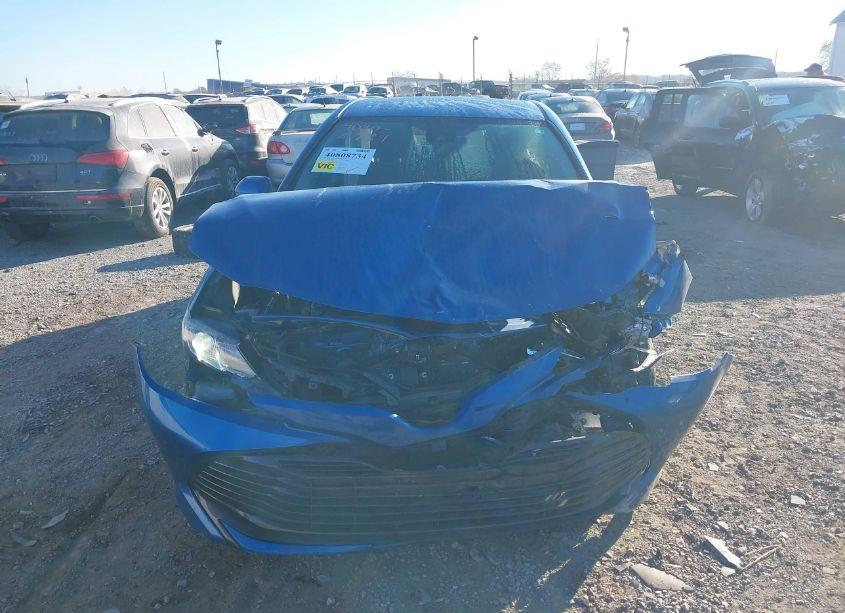 Photo 13 of 2019 Toyota Camry LE (VIN 4T1B11HK2KU277810)