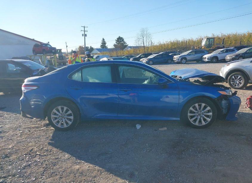 Photo 14 of 2019 Toyota Camry LE (VIN 4T1B11HK2KU277810)