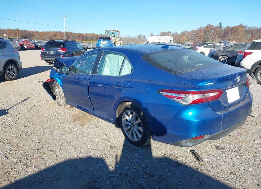 Photo 3 of 2019 Toyota Camry LE (VIN 4T1B11HK2KU277810)