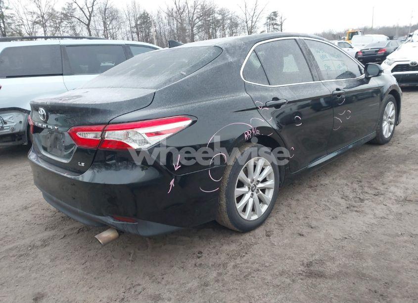 Photo 4 of 2019 Toyota Camry LE (VIN 4T1B11HK2KU284045)