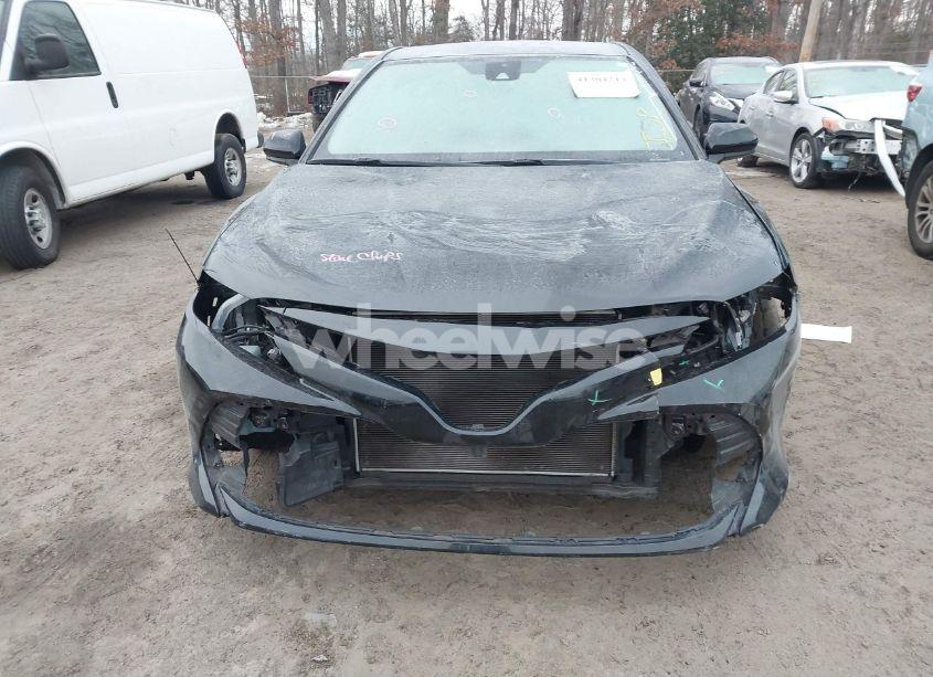 Photo 6 of 2019 Toyota Camry LE (VIN 4T1B11HK2KU284045)