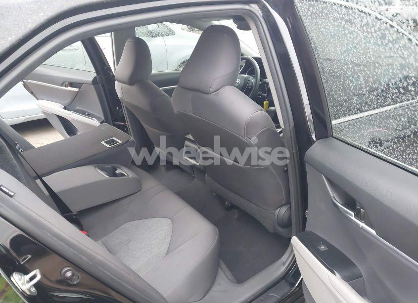 Photo 8 of 2019 Toyota Camry LE (VIN 4T1B11HK2KU284045)