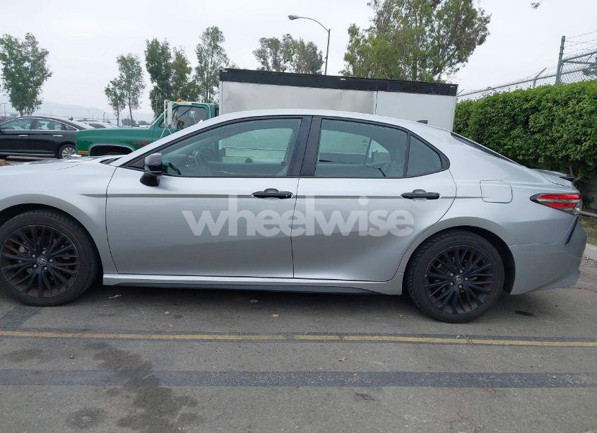 Photo 14 of 2019 Toyota Camry SE (VIN 4T1B11HK2KU299628)