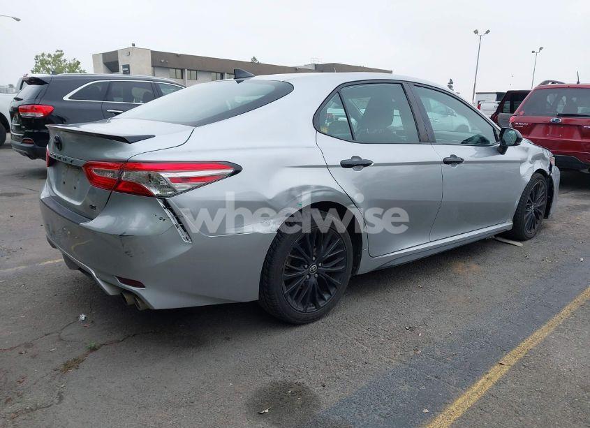 Photo 4 of 2019 Toyota Camry SE (VIN 4T1B11HK2KU299628)