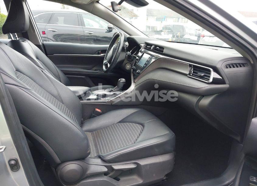 Photo 5 of 2019 Toyota Camry SE (VIN 4T1B11HK2KU299628)