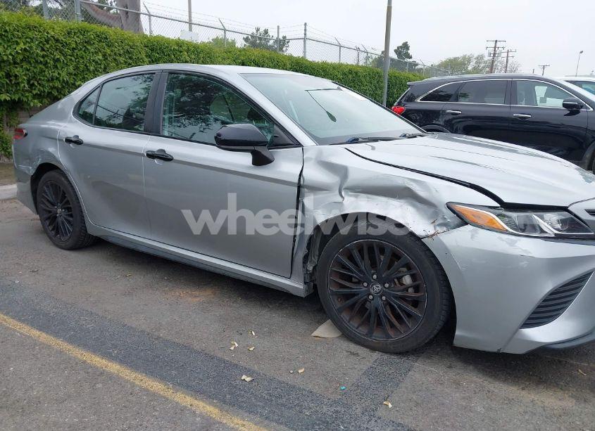 Photo 6 of 2019 Toyota Camry SE (VIN 4T1B11HK2KU299628)