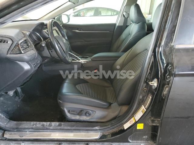 2019 TOYOTA CAMRY L (VIN 4T1B11HK2KU699883) main photo