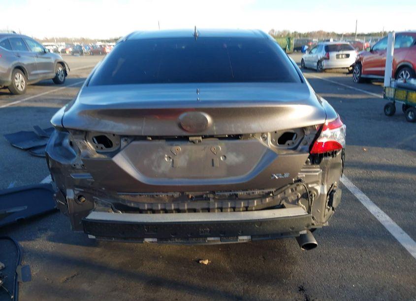 Photo 17 of 2019 Toyota Camry XLE (VIN 4T1B11HK2KU700658)