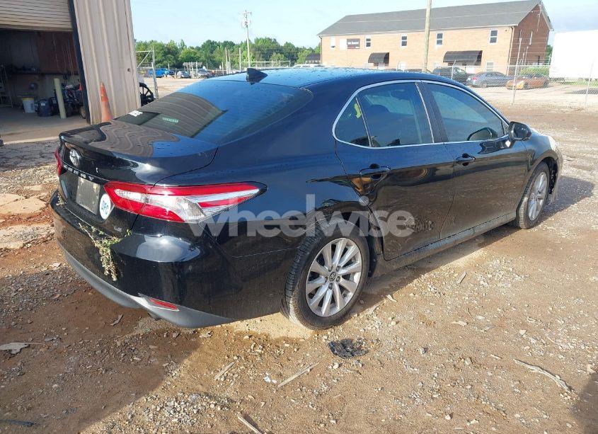 Photo 4 of 2019 Toyota Camry LE (VIN 4T1B11HK2KU711823)