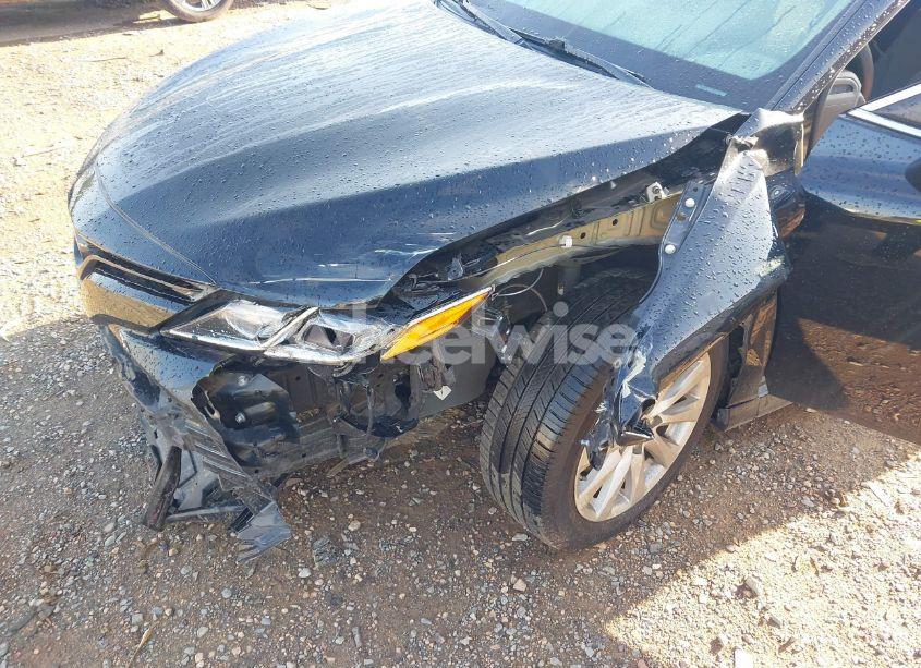 Photo 6 of 2019 Toyota Camry LE (VIN 4T1B11HK2KU711823)