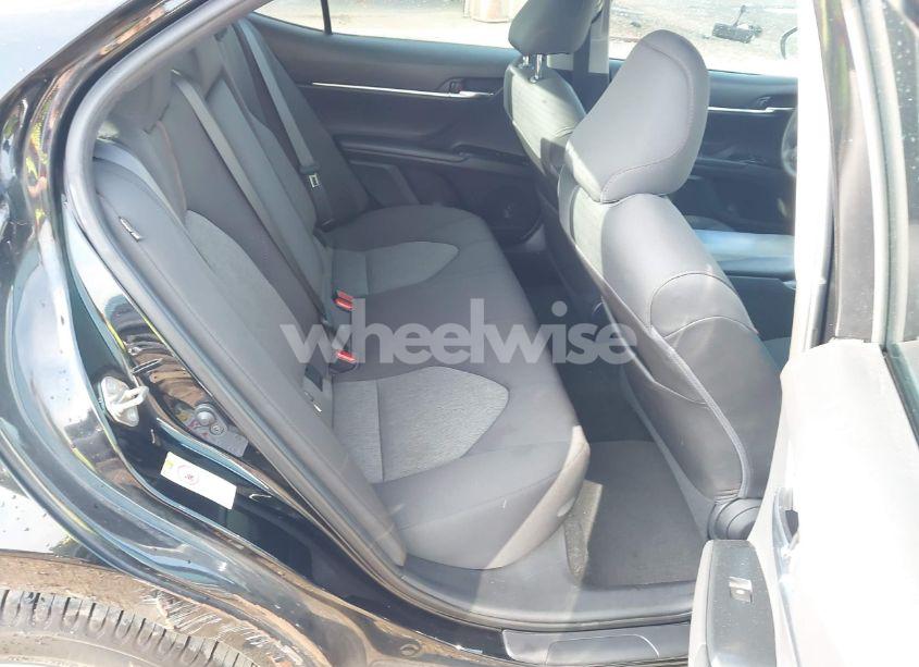 Photo 8 of 2019 Toyota Camry LE (VIN 4T1B11HK2KU711823)