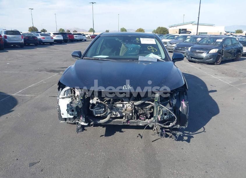 Photo 13 of 2019 Toyota Camry SE (VIN 4T1B11HK2KU716097)