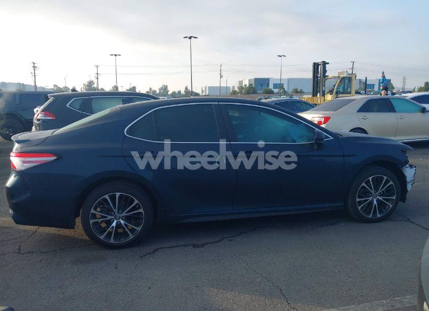 Photo 14 of 2019 Toyota Camry SE (VIN 4T1B11HK2KU716097)