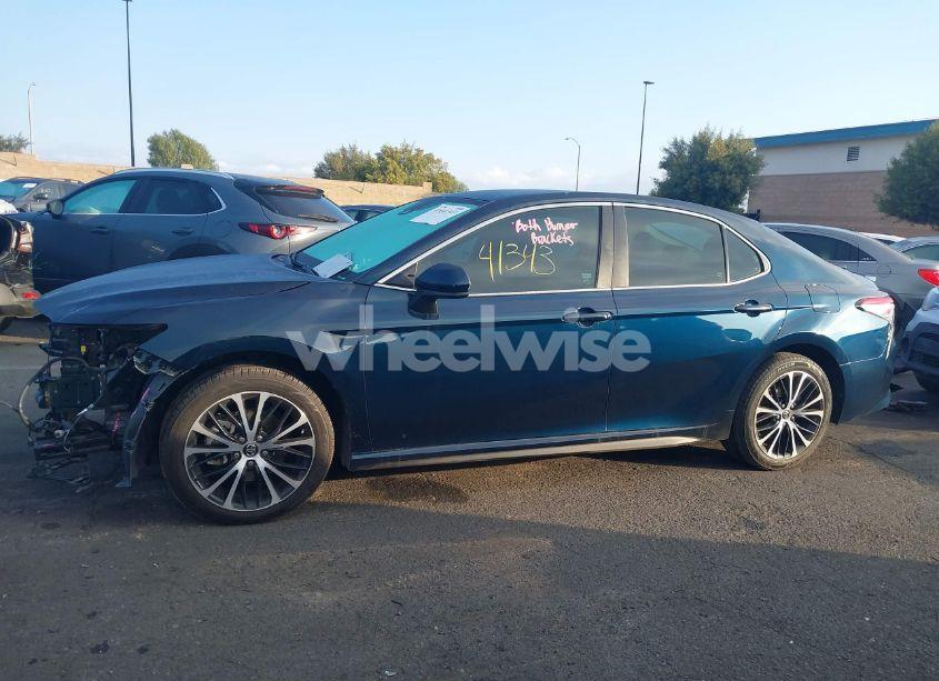 Photo 15 of 2019 Toyota Camry SE (VIN 4T1B11HK2KU716097)