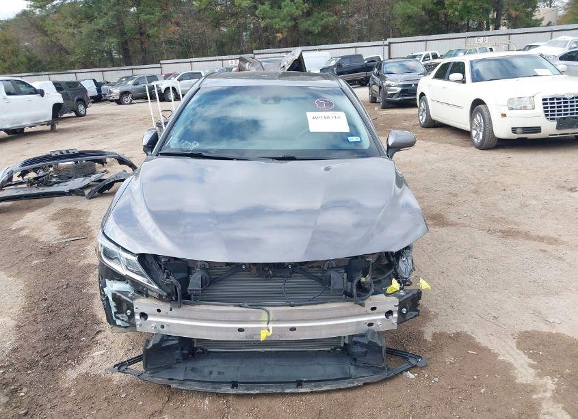 Photo 13 of 2019 Toyota Camry LE (VIN 4T1B11HK2KU720912)